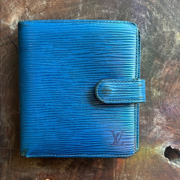 Louis Vuitton ✨Authentic ✨ Epi Leather Blue Bifold Wallet ✨ GUC - Picture 1 of 16